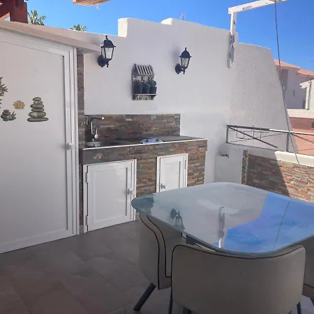 Turrini With Sea View Terrace אדחה