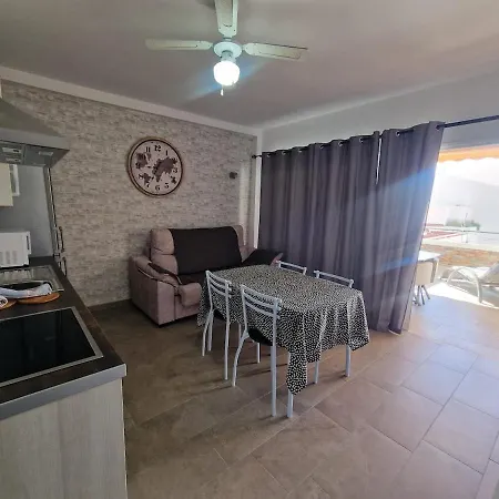 Turrini With Sea View Terrace דירה אדחה