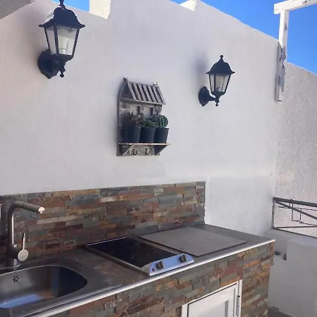 Turrini With Sea View Terrace אדחה